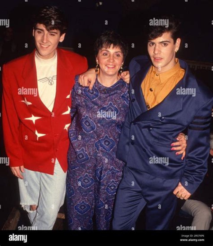 Discovering The Age Of Jonathan Knight's Mother