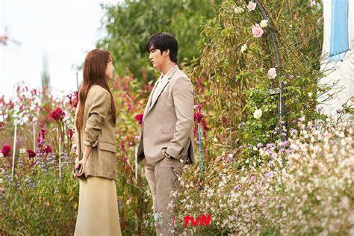 Exploring The Blossoming Bond: Shin Hye Sun And Kim Jung Hyun Relationship