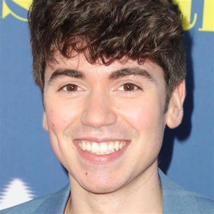 Noah Galvin's Remarkable Transition: Exploring His Journey