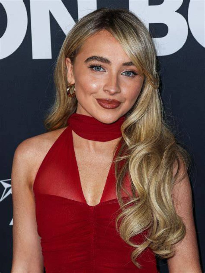 Sabrina Carpenter's Face Filler: The Surprising Truth