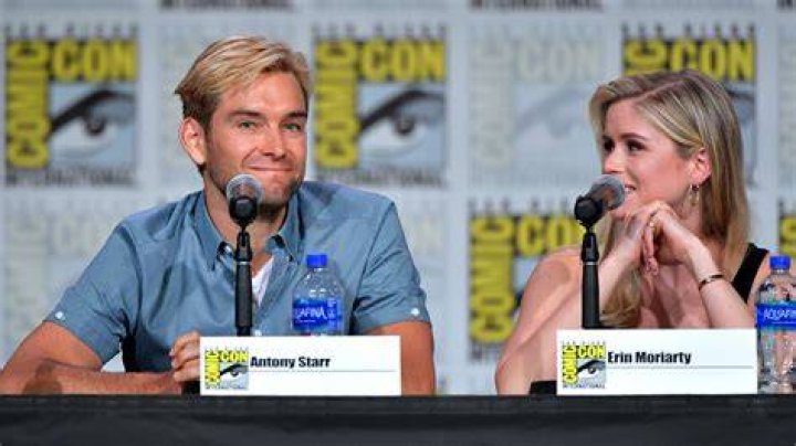 Stars United: Erin Moriarty And Antony Starr On Set