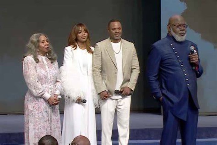 T.D. Jakes Resigns From National Day Of Prayer Committee Amid Criticism