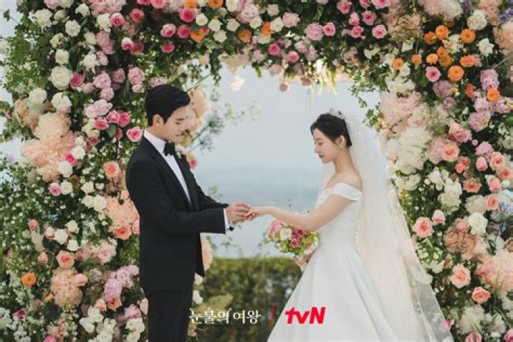Unveiling The Mystery: Is Kim Soo-hyun Married?