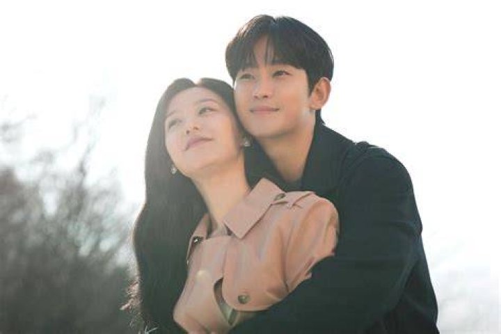 Unveiling The Relationship Between Kim Soo Hyun And Kim Ji Won: A Dispatch Perspective